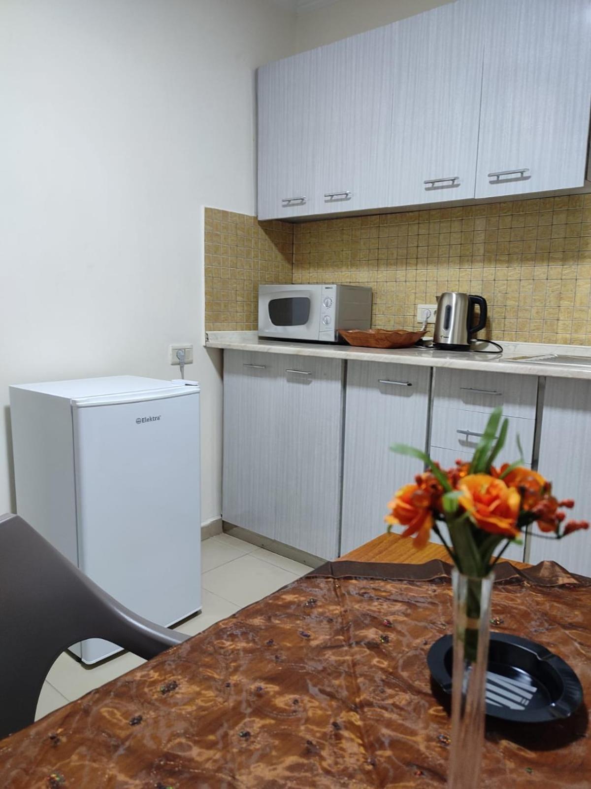 Lb Apartments Tirana Bagian luar foto