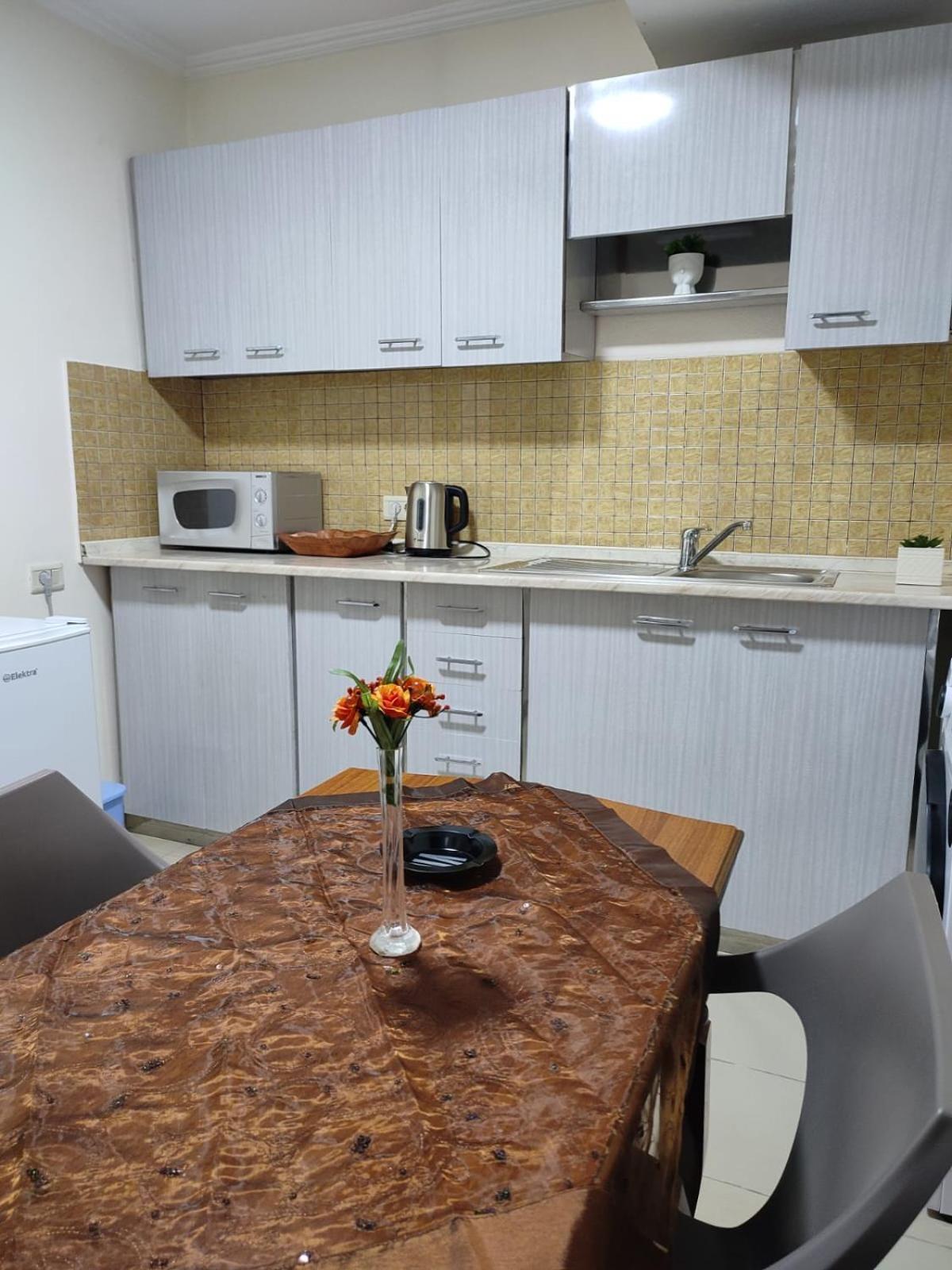 Lb Apartments Tirana Bagian luar foto