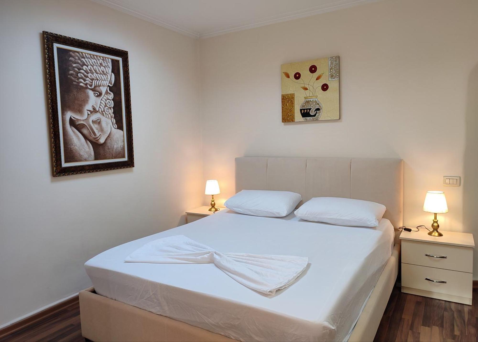 Lb Apartments Tirana Bagian luar foto