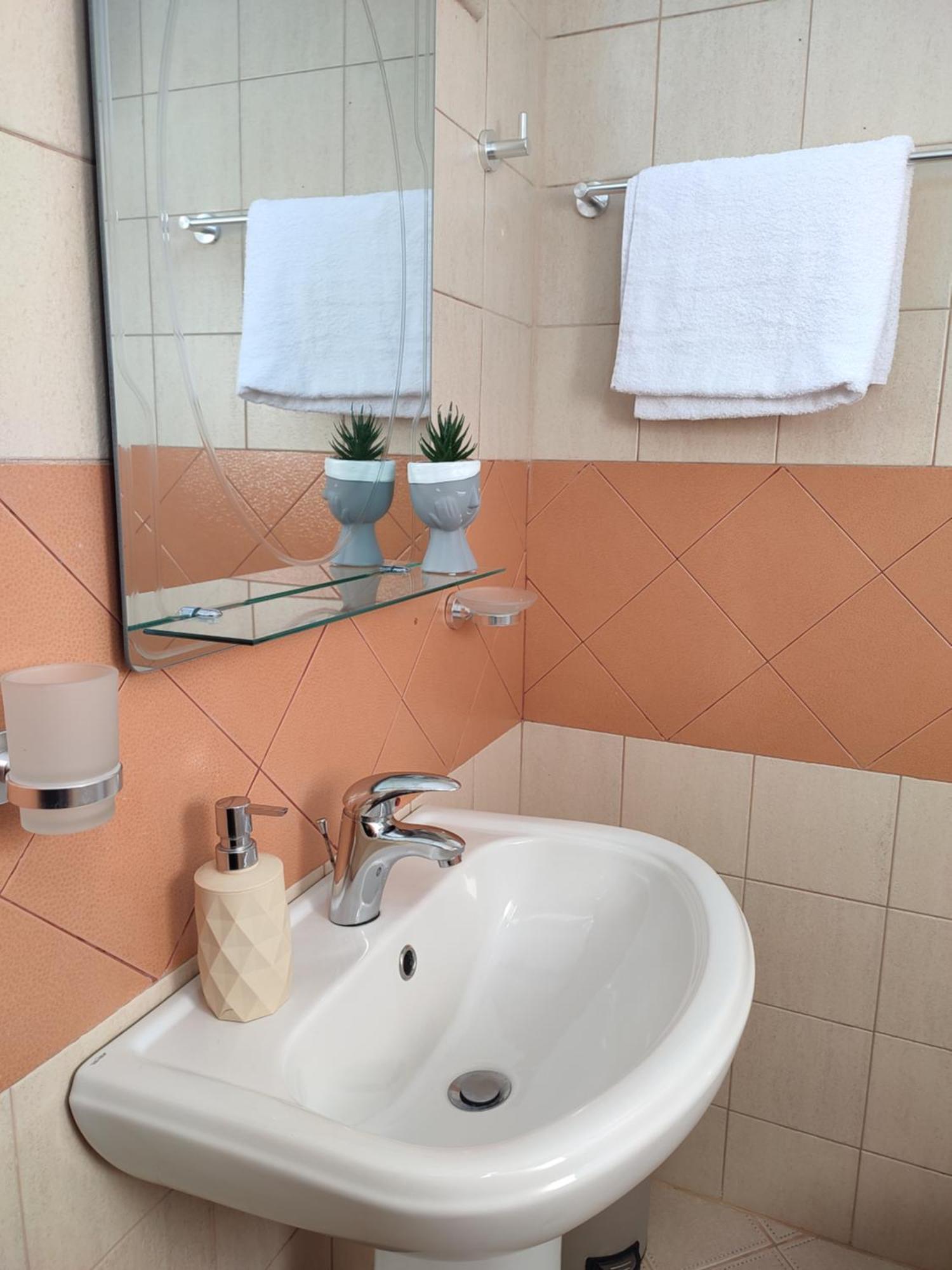 Lb Apartments Tirana Bagian luar foto
